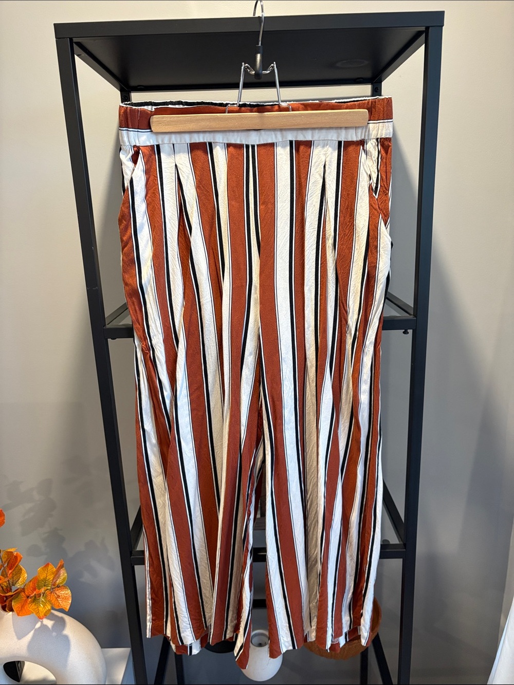 084 Striped Wide-Leg woman’s Pants in Rust and White